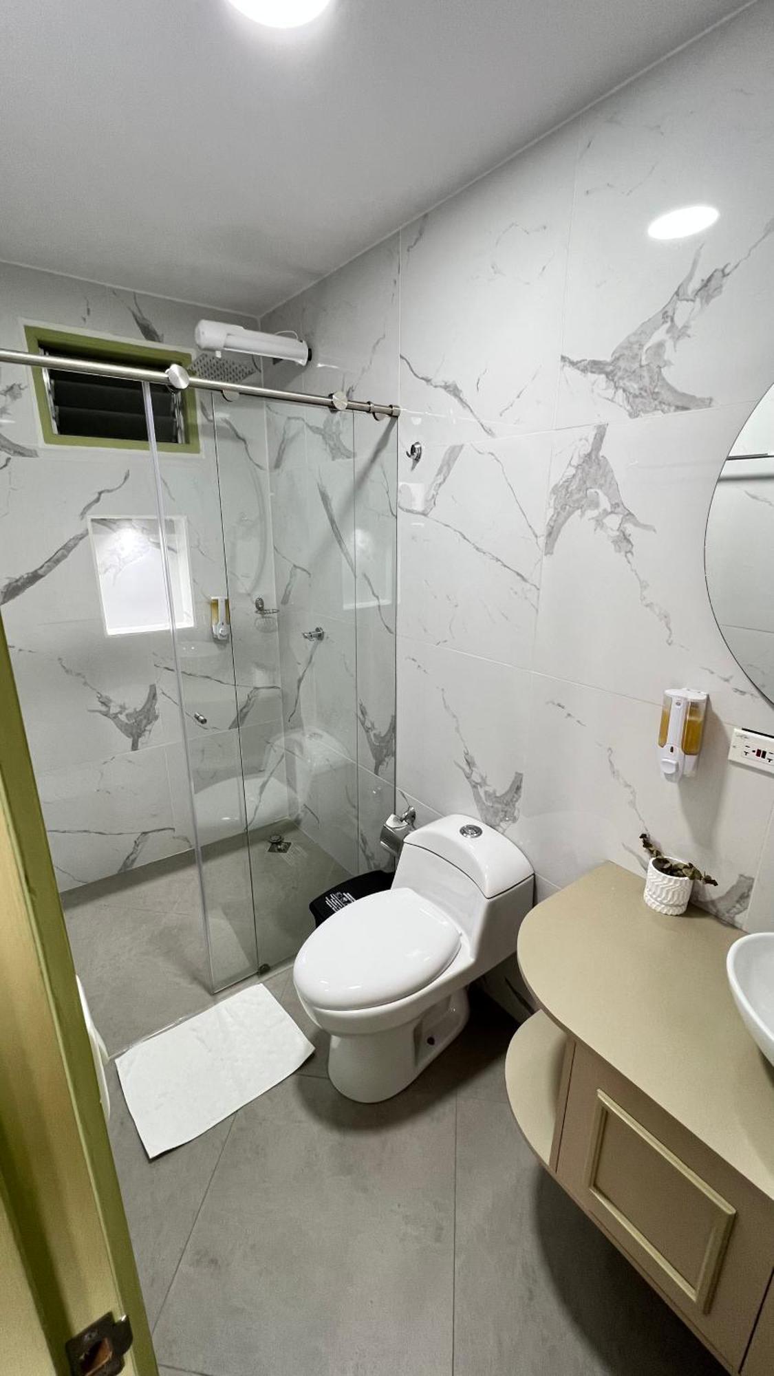 Hotel Chromatic Guatape Bagian luar foto
