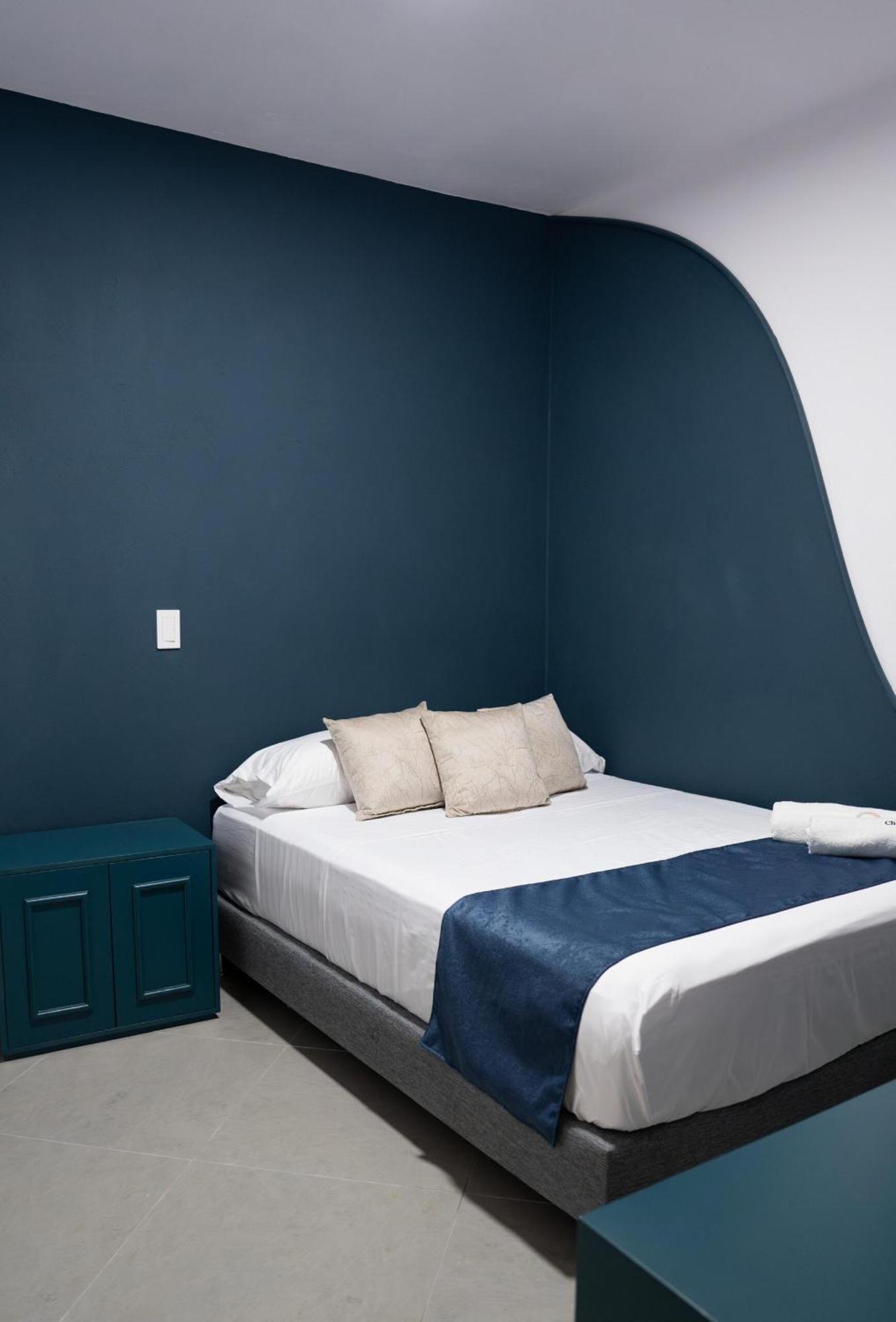 Hotel Chromatic Guatape Bagian luar foto